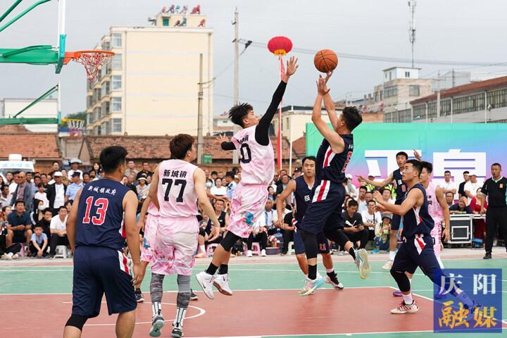 【攝影報道】安家胡同黃牛代表隊奪冠！平泉·村BA男子甲組決賽結(jié)果出爐