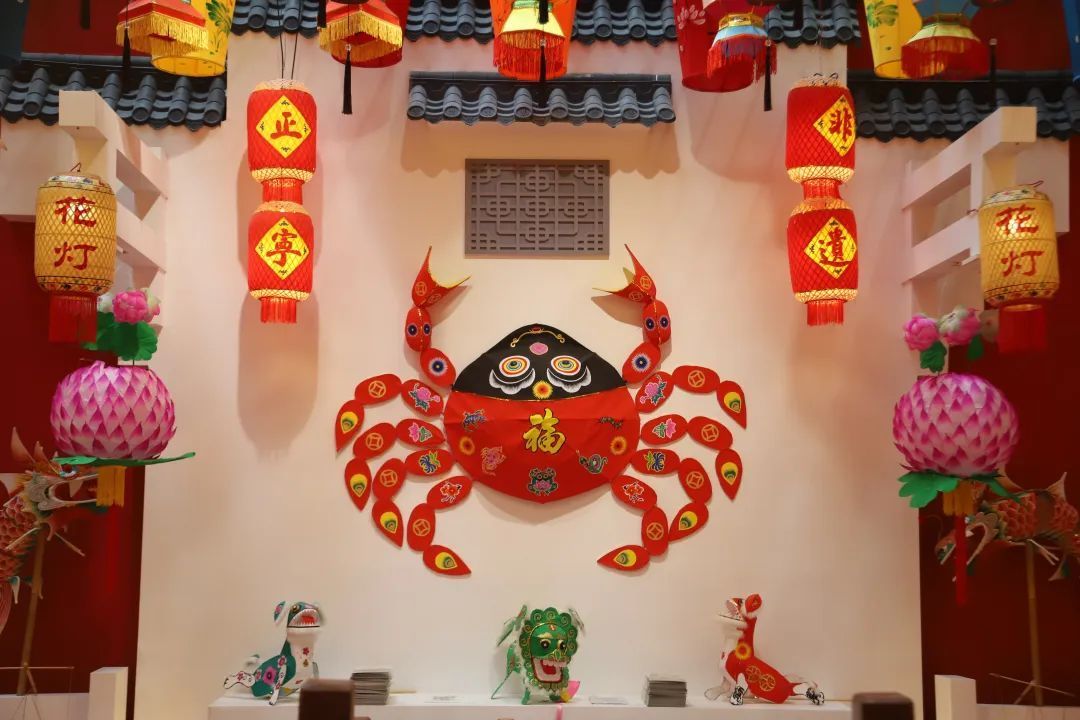 正寧花燈點(diǎn)亮民俗盛會 傳統(tǒng)技藝綻放新彩